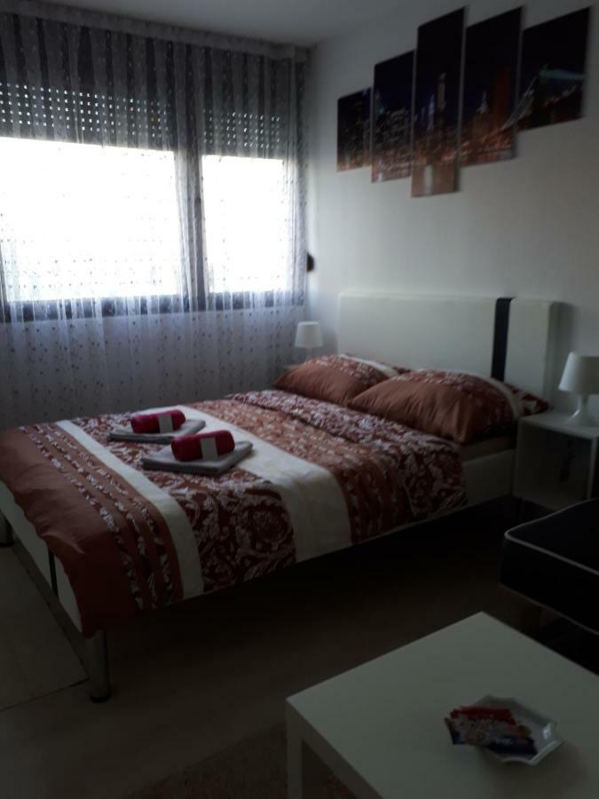 Studio Apartman Marija Zagreb Bagian luar foto